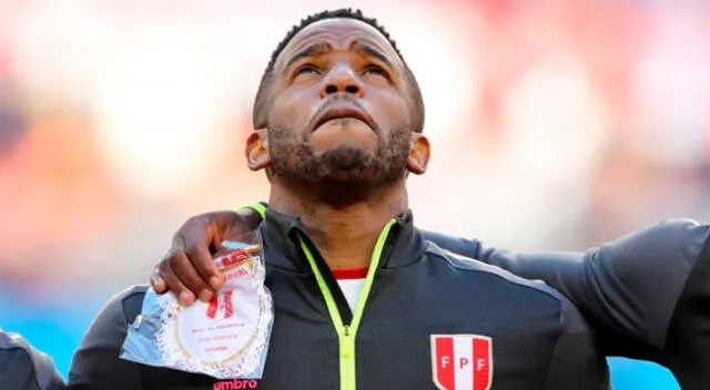 Jefferson Farfán quiere jugar en el continente.