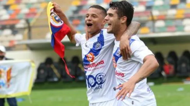 Festejo por el título alcanzado por Alianza Atlético.