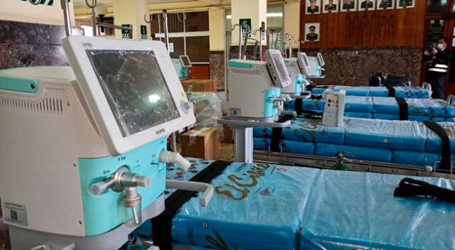 El presidente de la Sociedad Peruana de Medicina Intensiva, Jesús Valverde, informó que solo existen 50 camas de unidad de cuidados intensivos libres a nivel nacional para atender a los pacientes graves con COVID-19.