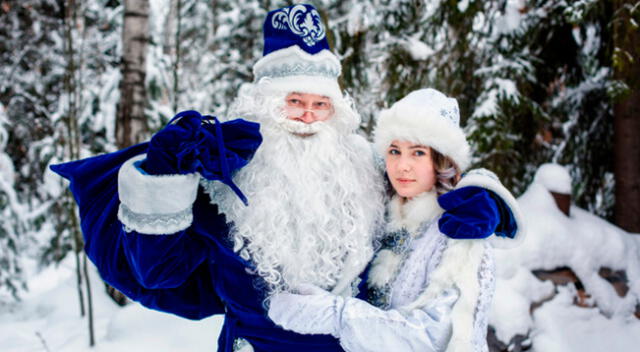 Ded Moroz, el Abuelo Frío, semejante a Papá Noel, y su nieta Snegúrochka, o Doncella de nieve.