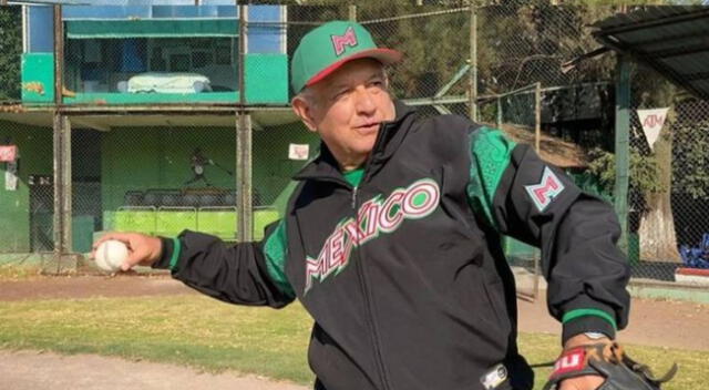 AMLO jugó béisbol y dirigente mexicano lo critica por hacerlo en medio de la pandemia.