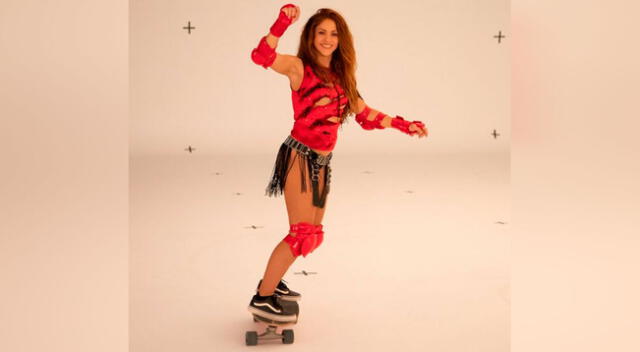 Shakira celebra el éxito de su tema “Girl Like Me” en YouTube
