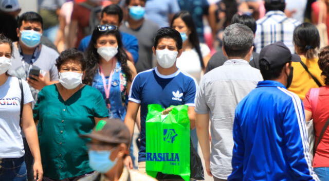 El médico recalcó que las vacunas no garantiza nada ante la pandemia del coronavirus y se debe continuar con el uso de mascarillas, así como el distanciamiento corporal.