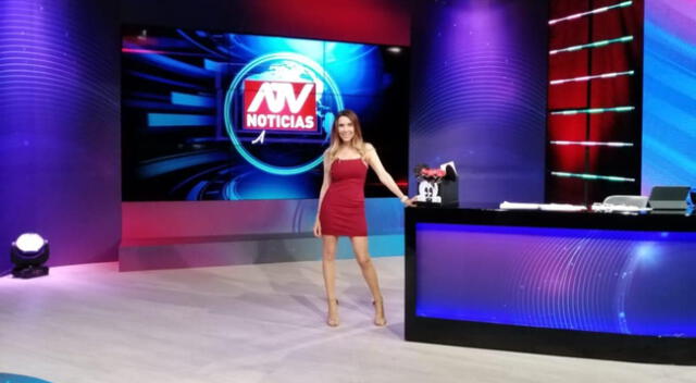 Juliana Oxenford se presentó por primera vez en la conducción después de tres meses de dar a luz, y mostró su emoción en redes sociales.