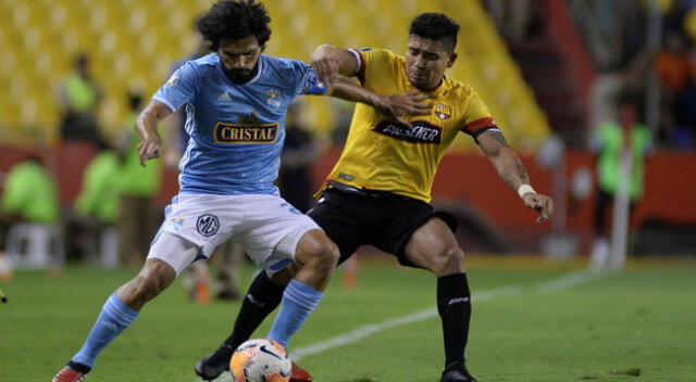 Jorge Cazulo, figura de Sporting Cristal, se retira del fútbol profesional | Foto: EFE