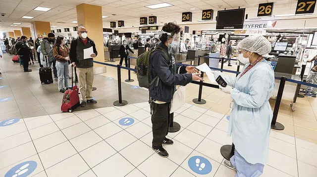 Titular del Mincetur anunció unos cambios en la medida de restricción para viajeros.