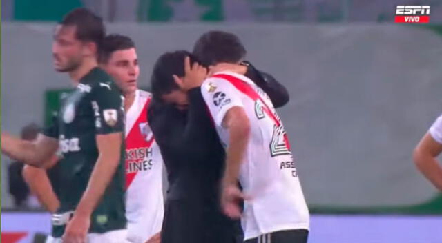 Marcelo Gallardo consoló a Ignacio Fernández.