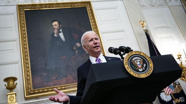 El presidente de Estados Unidos, Joe Biden, habla durante un evento sobre la respuesta Covid-19 de su administración en el Comedor Estatal de la Casa Blanca en Washington, DC, Estados Unidos.