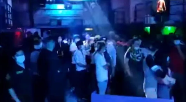100 personas son detenidas en discoteca