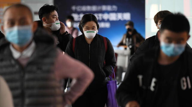 Mujer que viajo en un avión ocultando tener coronavirus ira a un año de cárcel