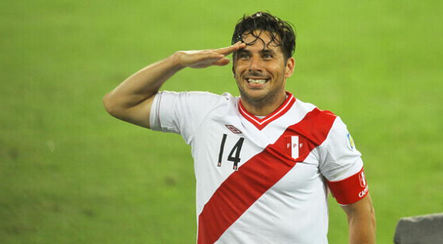 Claudio Pizarro se robó la atención en las redes sociales.