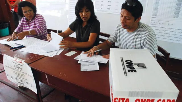 Miembros de mesa serán inmunizadoras de cara a las elecciones 2021.