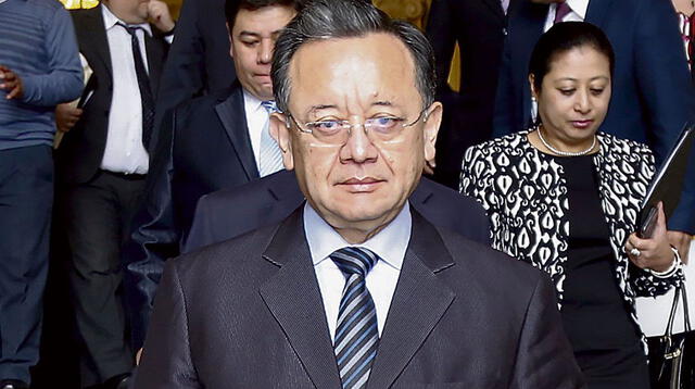 Congresista Edgar Alarcón es acusado de enriquecimiento ilícito.