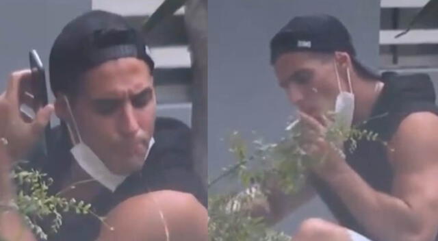 Facundo González es captado sin mascarilla escupiendo y fumando en la calle.