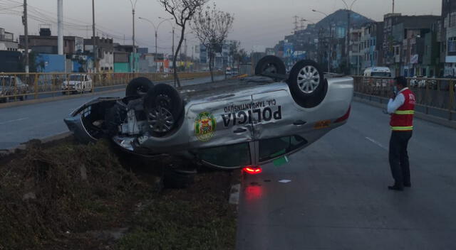 El accidente se produjo entre un vehículo de la Policía y una mototaxi en Independencia.