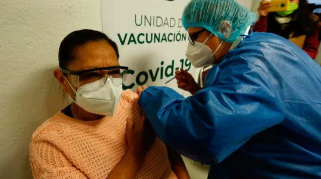 Bolivia recibió el miércoles 500.000 dosis de la farmacéutica china destinadas a más de 200.000 médicos y trabajadores sanitarios.