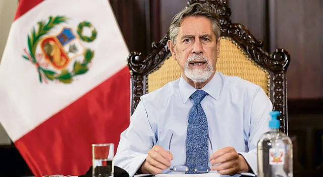 José Vega, candidato presidencial de Unión Por el Perú, señaló que está esperando las firmas del resto de bancadas.