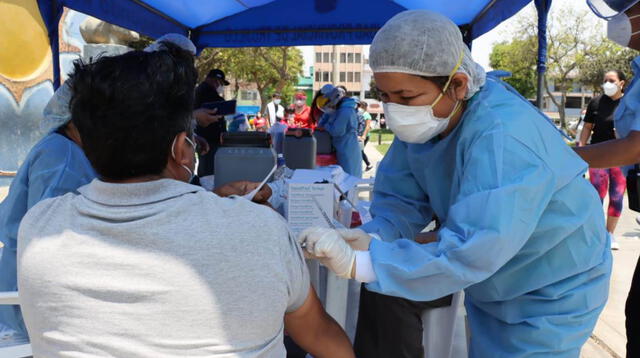 Más de 10 personas fueron vacunadas con la dosis de Sinopharm sin estar vinculadas al sector salud.