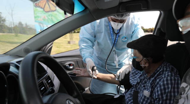 Los adultos mayores podrán acudir al Parque de las Leyendas para ser vacunados dentro de sus vehículos personales.