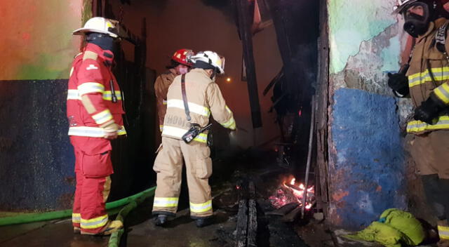 Incendio consumió quinta en Barrios Altos. Bomberos advierten que hay heridos.