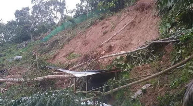 Deslizamiento de cerro sepultó a 5 integrantes de una familia