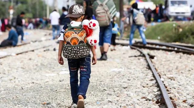 El Instituto Nacional de Migración (INM) de México halló este martes a un niño hondureño de cuatro años viajando solo.