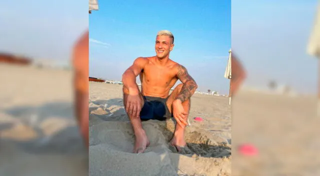 El cantante Emilio Jaime decidió darse un chapuzón en las playas para relajarse.