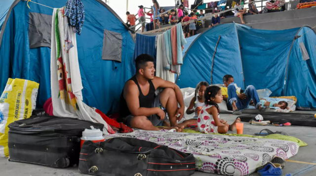 Venezolanos desplazados del pueblo de La Victoria, estado Apure, se refugiaban en Arauquita, departamento de Arauca, Colombia, el 26 de marzo de 2021.