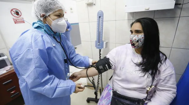 Sisol Salud recomienda visitar al médico o realizar teleconsulta, pero no automedicarse.