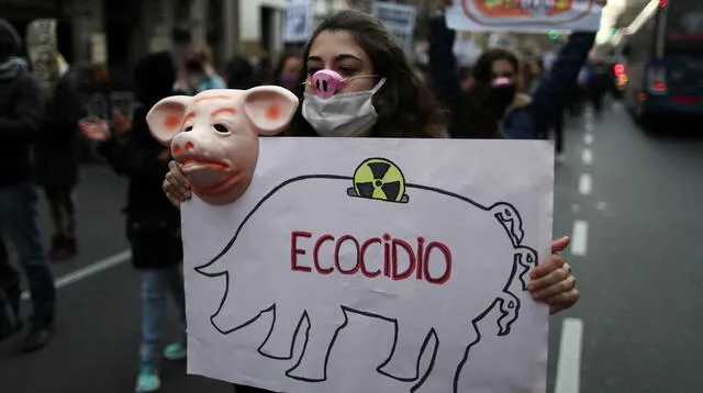 Protesta contra la producción de carne de cerdo argentina para exportación a China, en Buenos Aires, Argentina, el 31 de agosto de 2020.