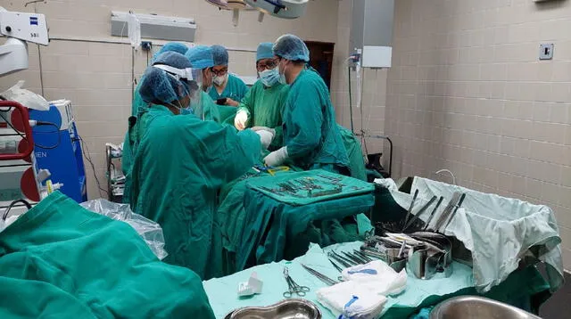 Dos pacientes del Cusco, que superaron el COVID-19, fueron operados de la tráquea.