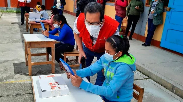 Estudiantes de Tacna se vieron afectados por la falta de acceso a internet en las tablets entregadas por el Ministerio de Educación.