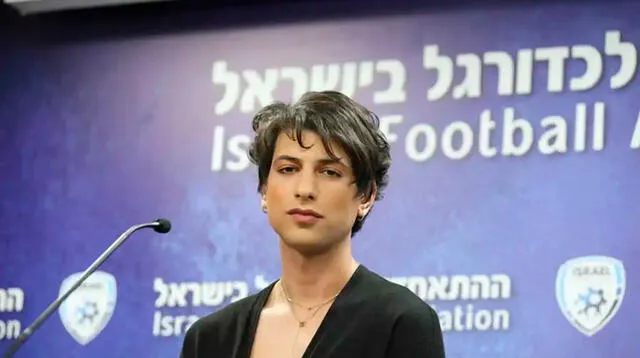 Sapir Berman, la árbitra transgénero que destaca en el fútbol israelí.
