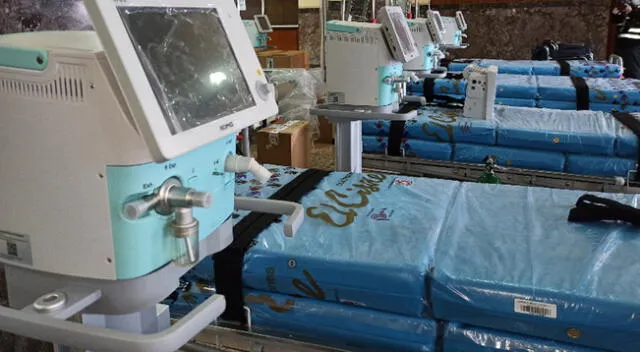 Hospital de Arequipa cuenta con camas UCI, pero no con profesionales de salud.