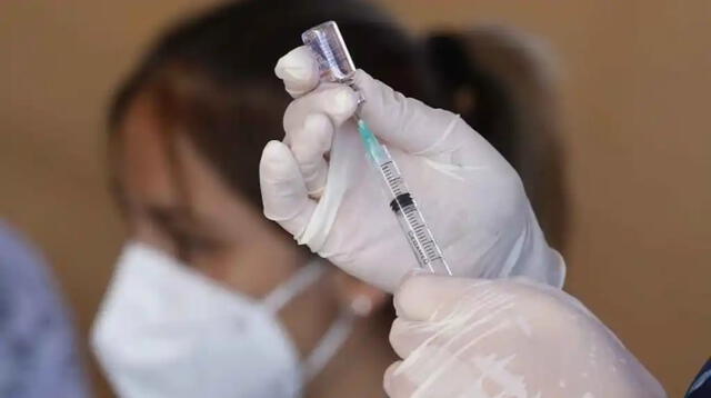 Chile anunció la compra de 3 millones de dosis adicionales de vacuna Sinovac.