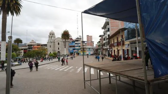 Hasta la plaza de armas de Chota en Cajamarca se hizo presente un gran contingente de la Policía Nacional del Perú.