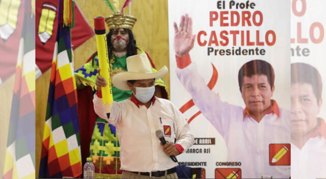 Pedro Castillo firmó compromisos tras recibir el apoyo de Verónika Mendoza.