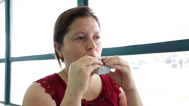 Personas con asma podrían generar cuadros complicados de contagiarse con COVID-19.