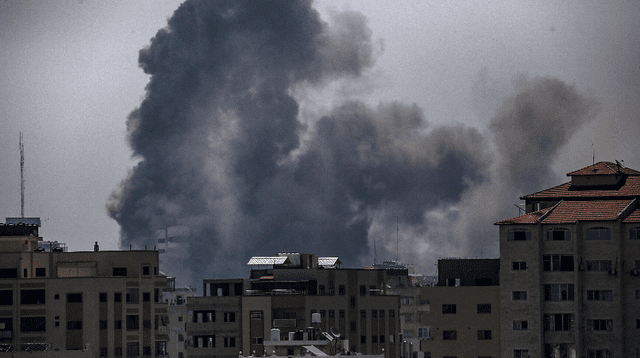 Ciudad de Gaza sigue siendo bombardeada por Israel.