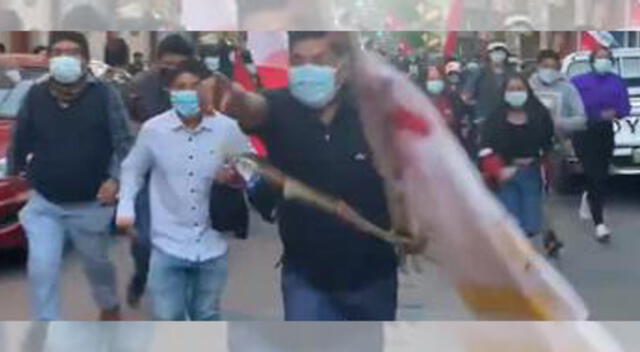 Periodistas de América y Canal N fueron atacados por simpatizantes de Perú Libre.