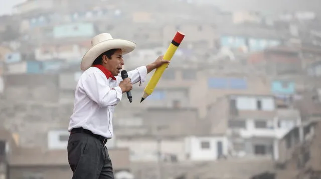 En las próximas horas, Pedro Castillo viajará a Arequipa para el debate presidencial contra Keiko Fujimori.
