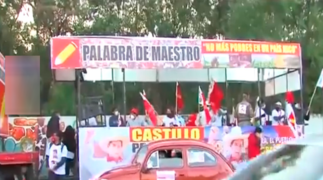 Militantes y simpatizantes de Perú Libre realizó caravana para recibir a Dina Boluarte