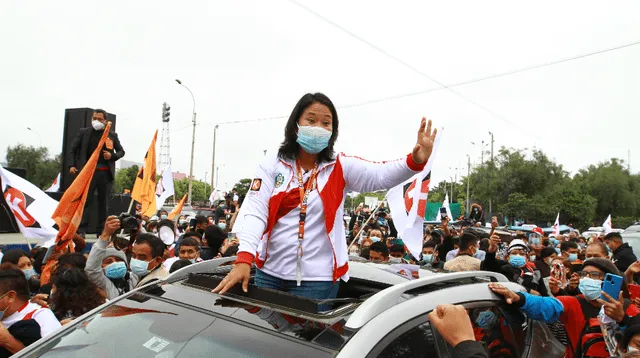 Caravana de Keiko Fujimori fue afectada por personas que están en contra de su candidatura.