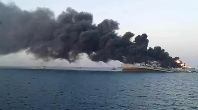 Irán: buque militar que llevaba a bordo a unas 400 personas se incendia y se hunde en el golfo de Omán.