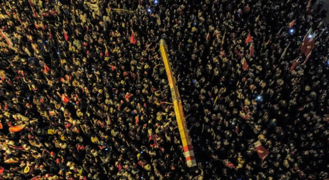 Miles de ciudadanos asistieron al cierre de campaña de Pedro Castillo, quien se medirá en balotaje contra Keiko Fujimori el próximo domingo 6 de junio.