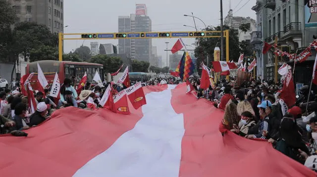 simpatizantes de Perú Libre realizan celebraciones