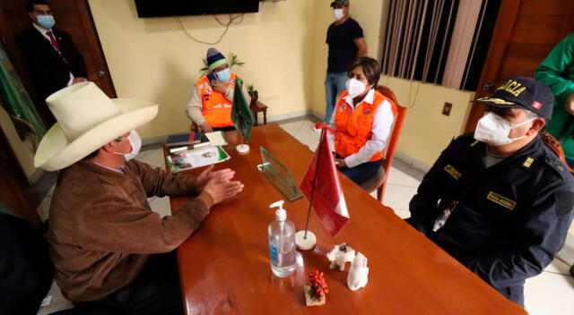 Pedro Castillo se reunió con las autoridades del distrito de Mala, en Cañete.