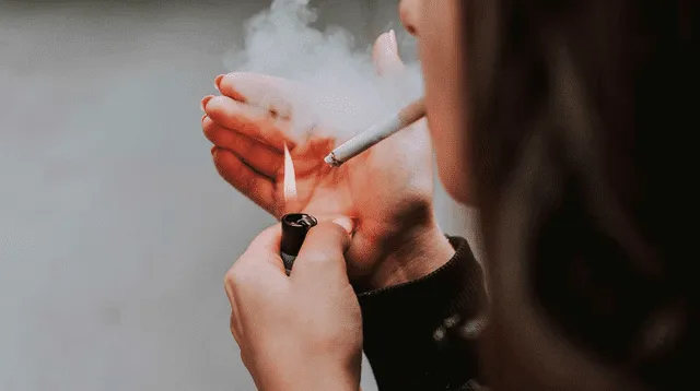 Los fumadores son más propensos a cánceres.