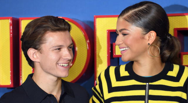 Tras negar estar en una relación, Tom Holland y Zendaya fueron finalmente vistos compartiendo un tierno momento dentro de un auto.