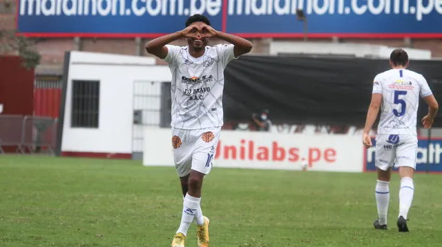 Santos FC de Ica en un buen partido derrotó 4-2 a Comerciantes